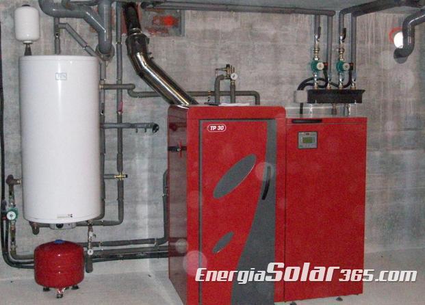 Instalación de calefacción mediante calderas de biomasa.