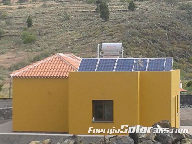 Instalación autónoma con solar térmica y fotovoltaica