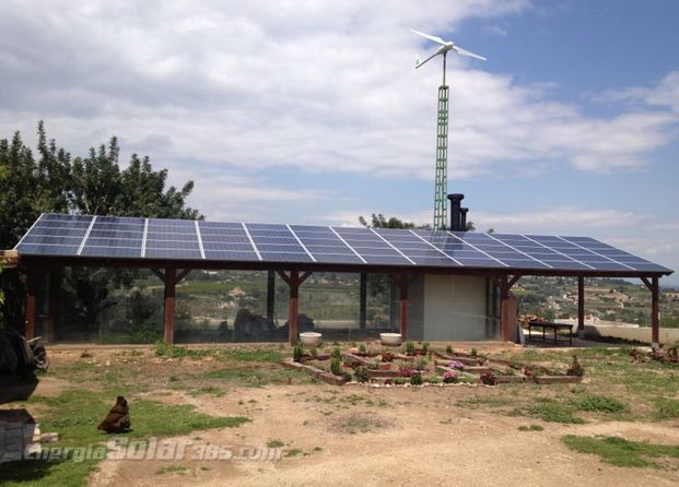 Instalación de paneles fotovoltaico y Aerogenerador.
