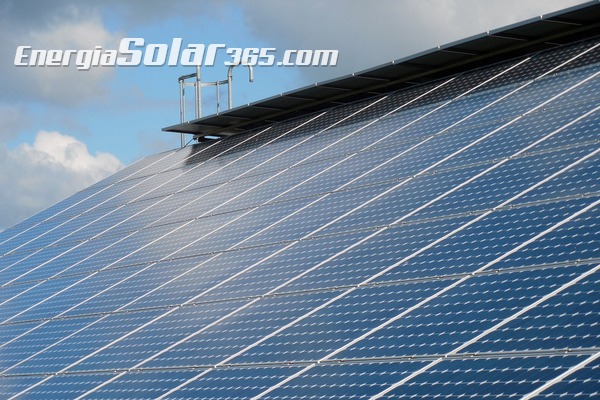 ¿Cómo funciona una instalación solar fotovoltaica autónoma?
