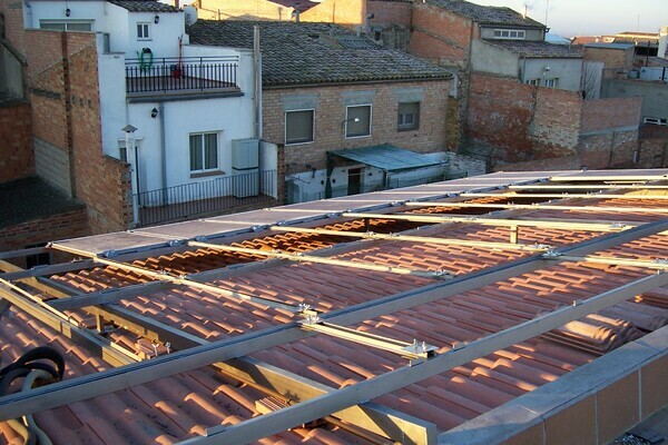 Instalación solar fotovolatica para grupo de viviendas adosadas