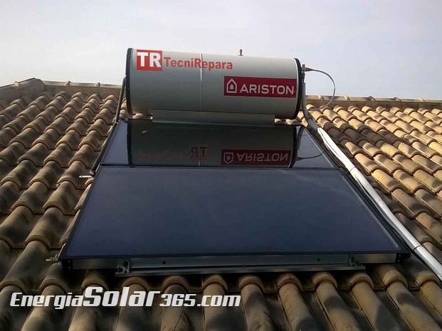 Instalación Ariston 300 litros en tejado inclinado