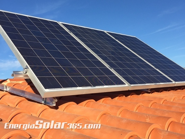 Estructura placa solar, bateriasyamperios.com