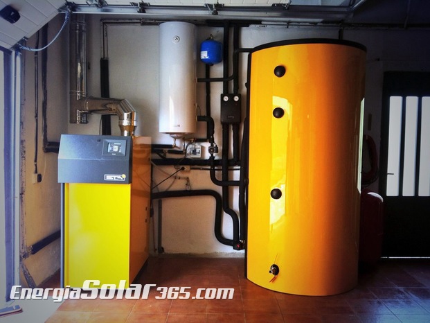 Caldera de gasificación de leña ETA SH y buffer de inercia de 1650 litros