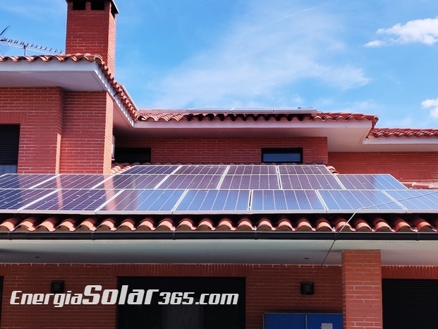 Instalación fotovoltaica en chalet